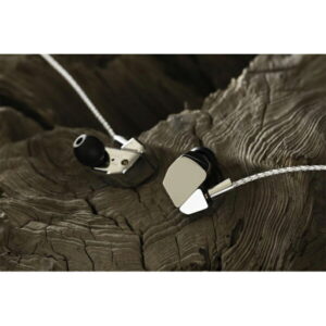 【ふるさと納税】【0400】final A8000　フラッグシップモデル　トゥルーベリリウム振動板イヤホン| 神奈川県 川崎市 神奈川 川崎 支援 支援品 返礼品 楽天ふるさと 納税 イヤホン イヤフォン 有線 音楽 家電 生活家電 日用品 日用品雑貨 生活雑貨 アクセサリー 小物 お礼の品